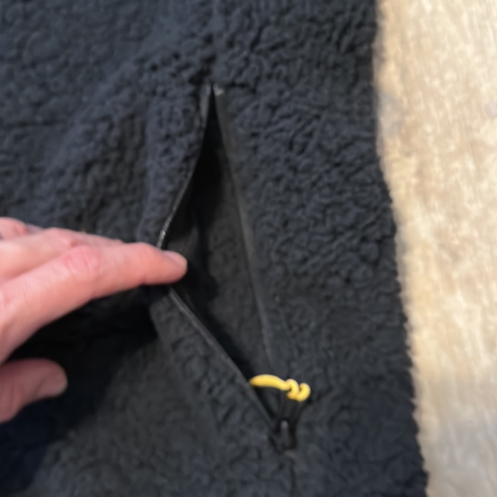 Chubbies Men’s Black Night Night High Pile Fleece Quarter Zip Pullover - Picture 7 of 10